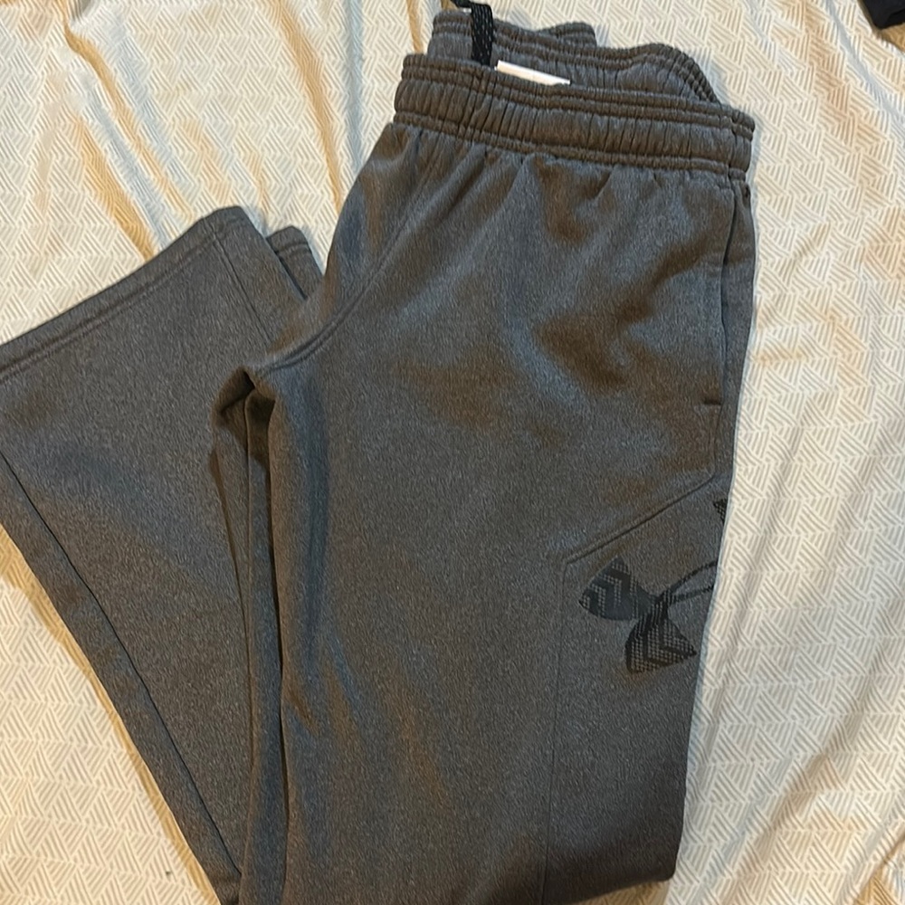 Under Armour Gray Sweatpants Relaxed Fit Athleisure